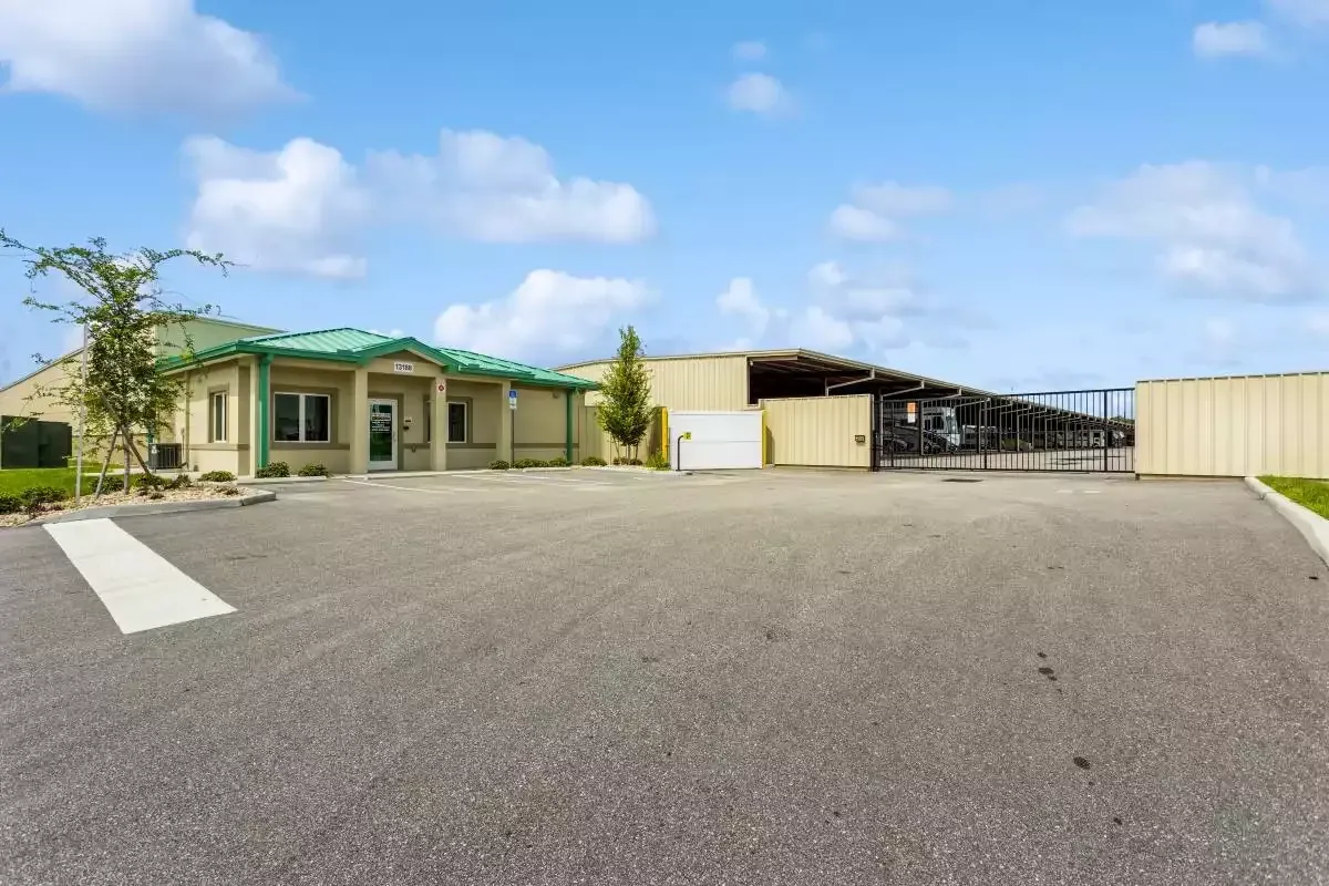 Honey Bee RV exterior