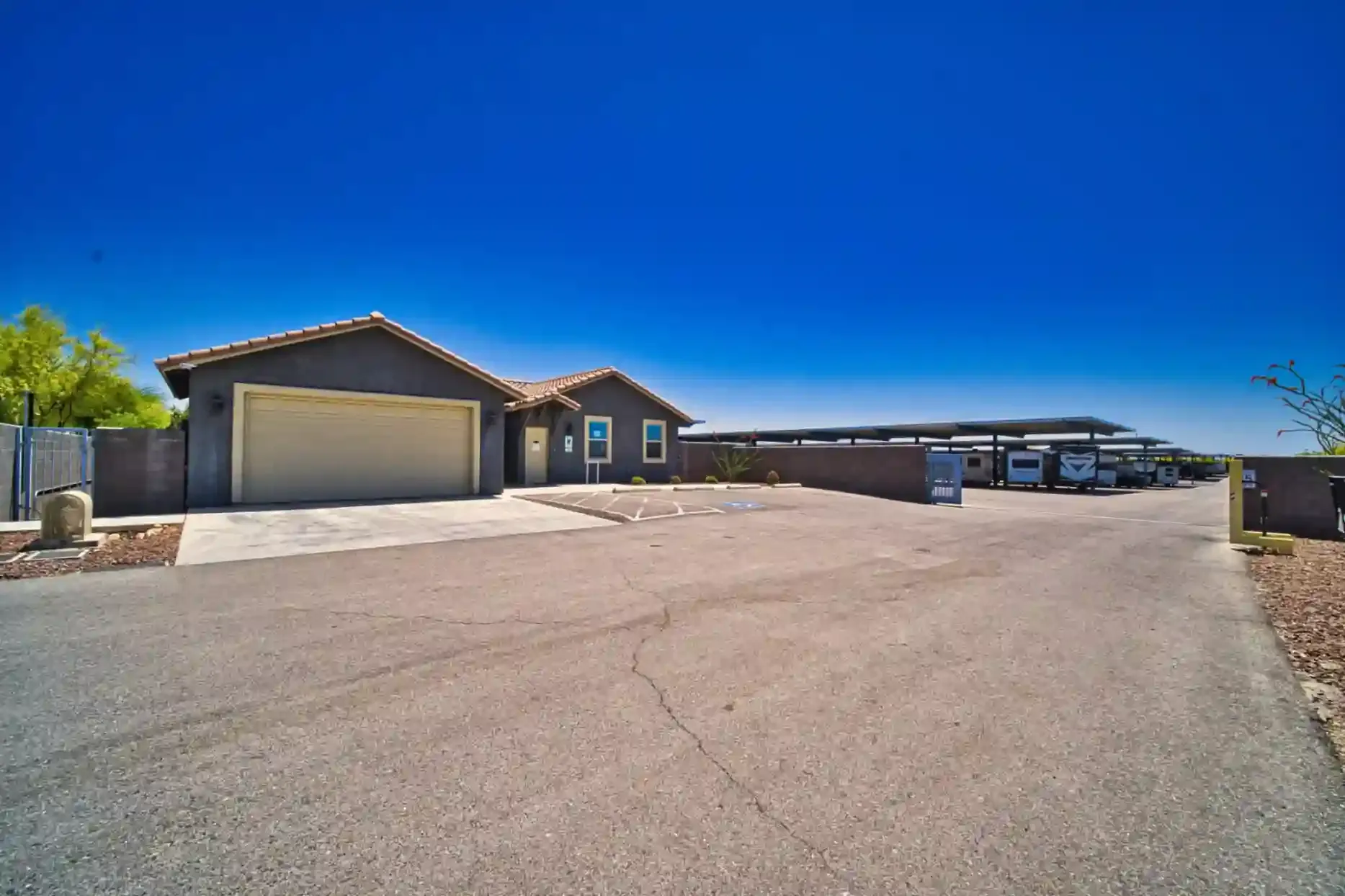 Honey Bee RV 9070 E. Old Vail Road Office